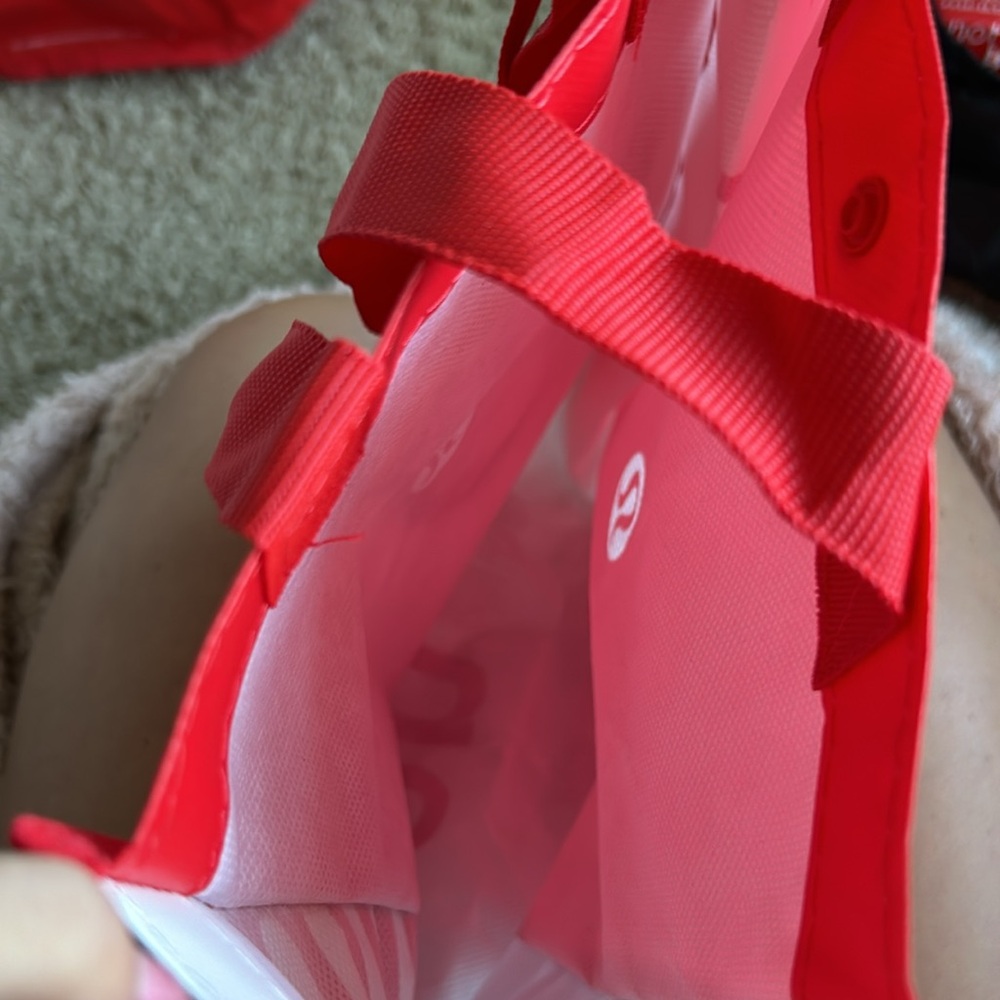 LuluLemon small bags used - Picture 7 of 9